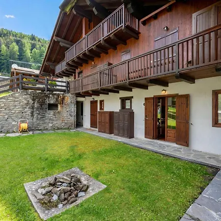 Apartment Cozy With Garden In - Happy Courmayeur